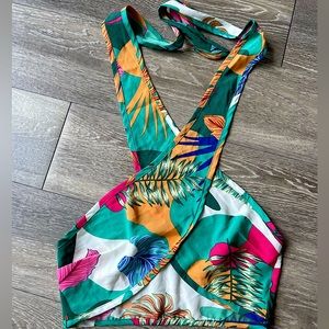 Tropical floral halter wrap top size medium